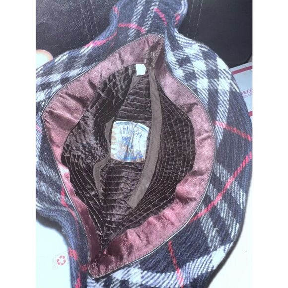 VINTAGE BURBERRY BURBERRYS BLUE RED PLAID NOVA CHECK WOOLWBUCKET HAT SIZE  7 1/8 - Picture 3 of 4